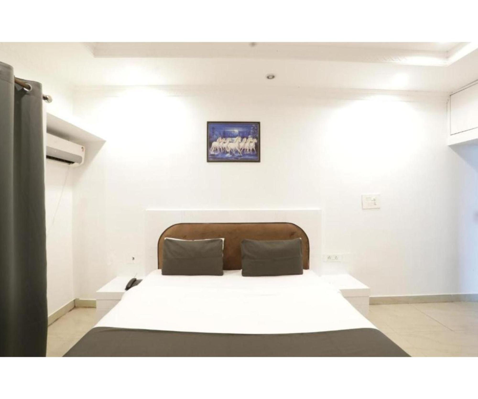 Day S Inn Luxury Stay Near Care Hospital In Budget Friendly Price Best Seller Бхубанешвар Екстер'єр фото