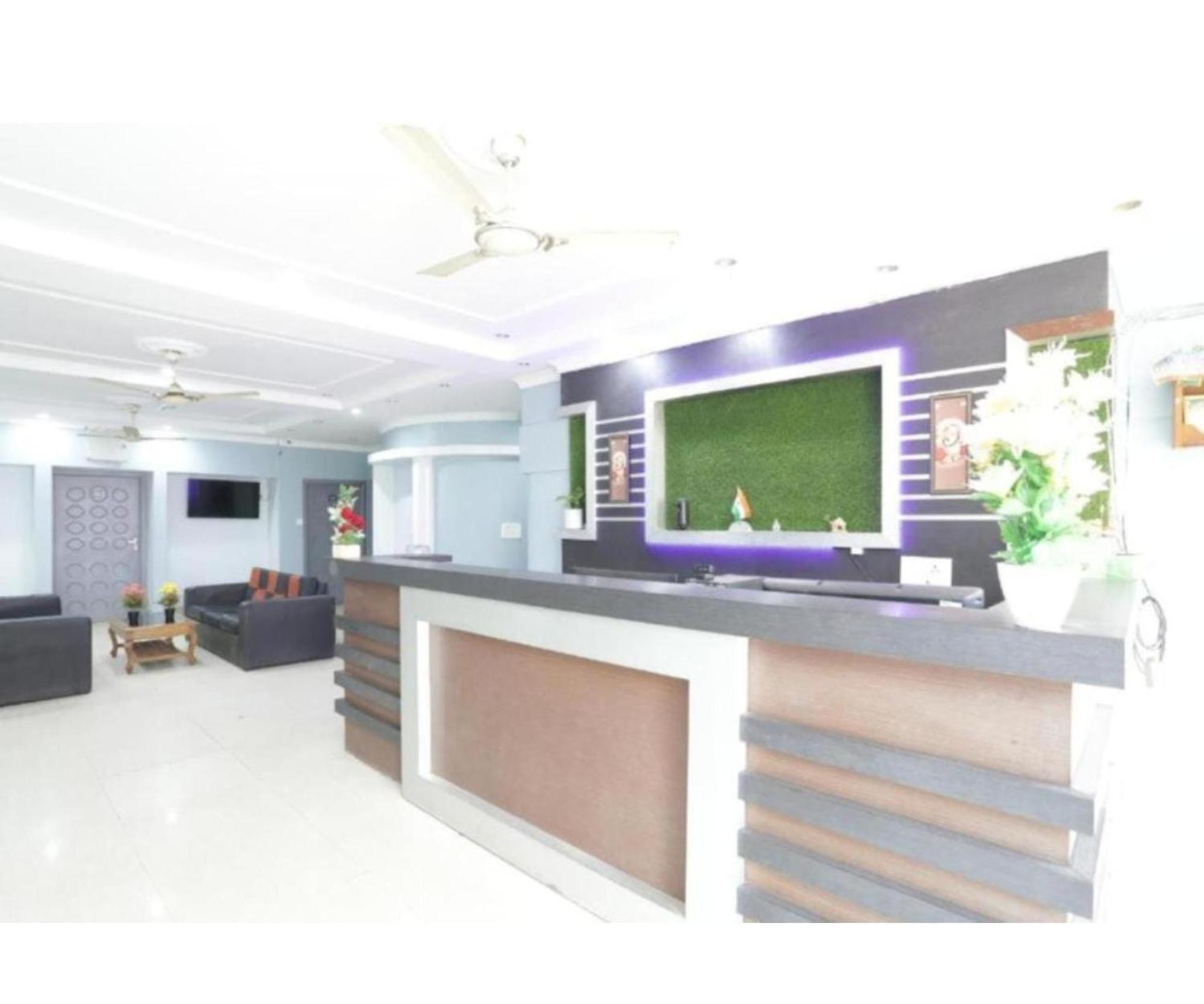 Day S Inn Luxury Stay Near Care Hospital In Budget Friendly Price Best Seller Бхубанешвар Екстер'єр фото