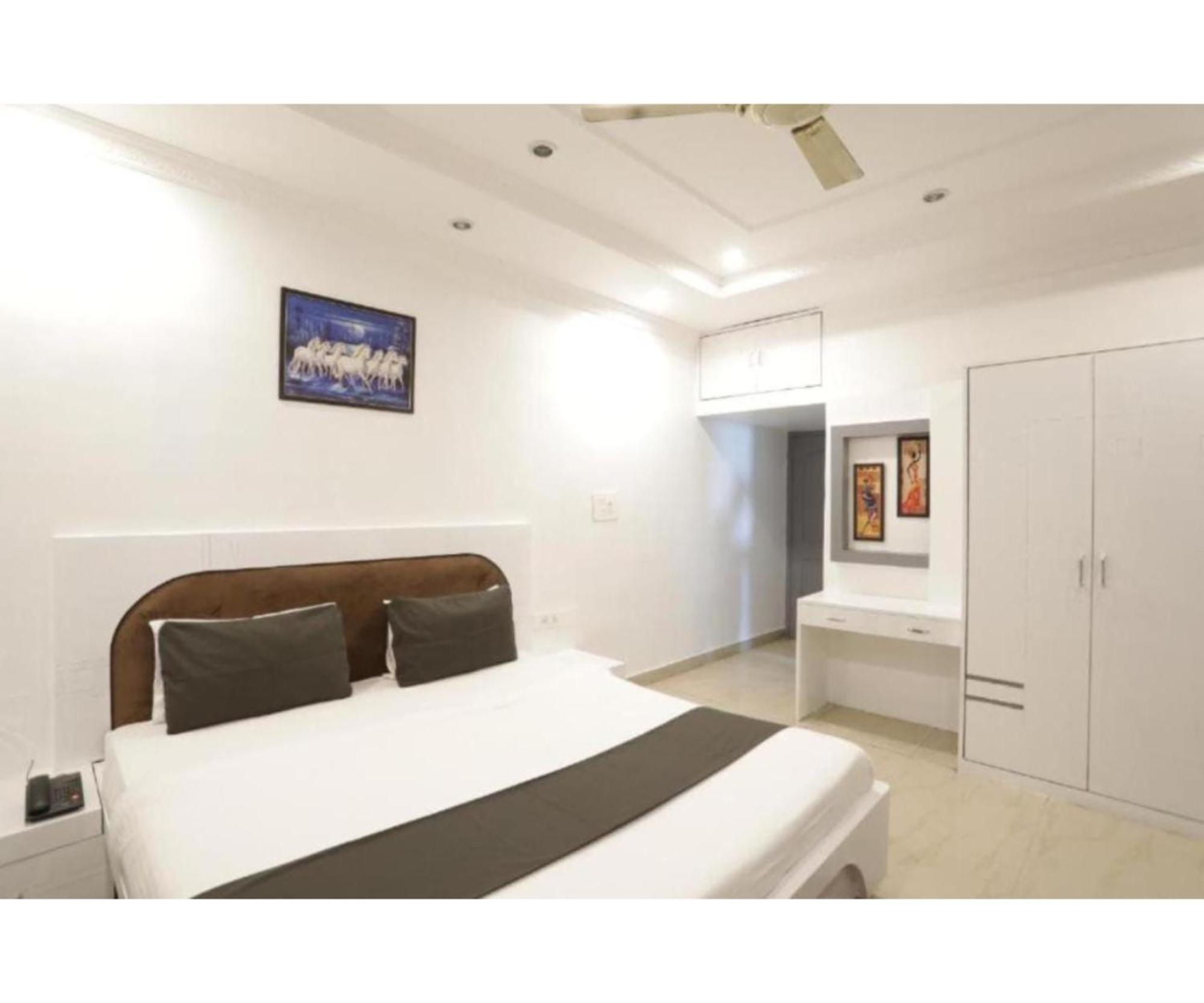 Day S Inn Luxury Stay Near Care Hospital In Budget Friendly Price Best Seller Бхубанешвар Екстер'єр фото