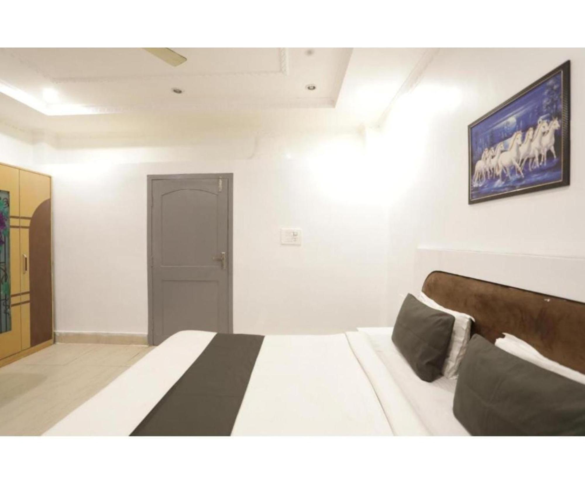 Day S Inn Luxury Stay Near Care Hospital In Budget Friendly Price Best Seller Бхубанешвар Екстер'єр фото